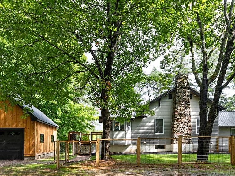 10 Blake Mountain Road photo 1