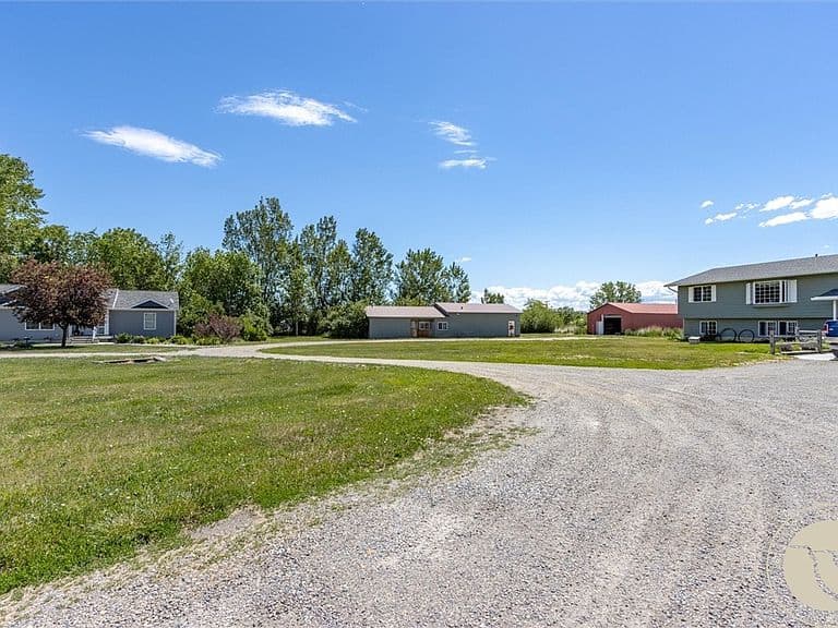 10088 Us Highway 212 photo 4