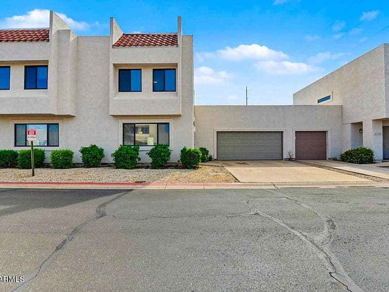 2573 W MONTE CRISTO Avenue photo 2