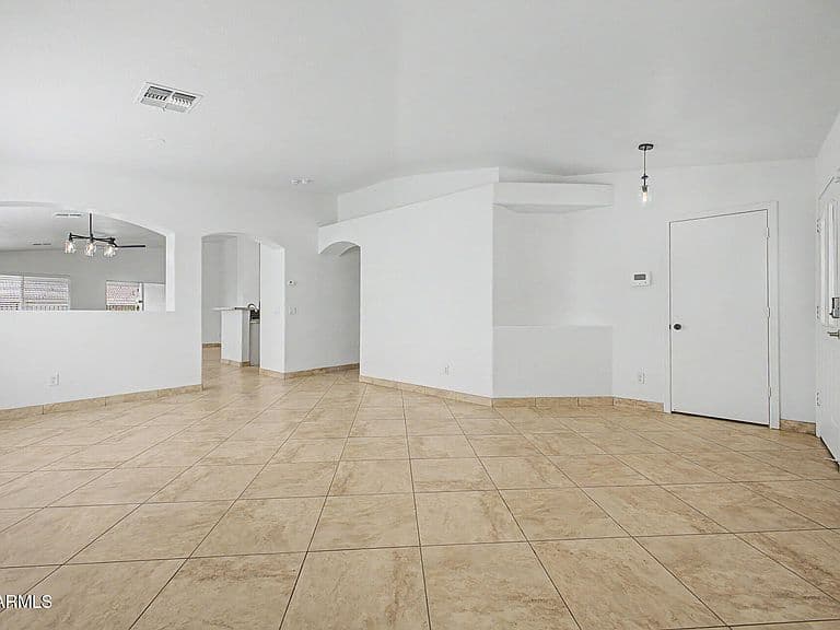 15337 W POINSETTIA Drive photo 4