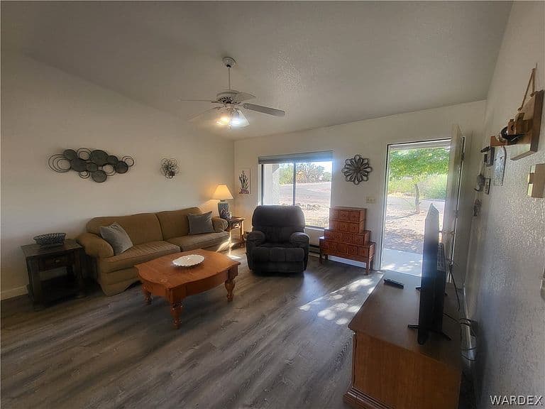 55 W Meadview Boulevard photo 4