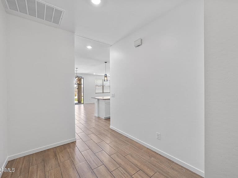 4121 S 67TH Drive photo 5