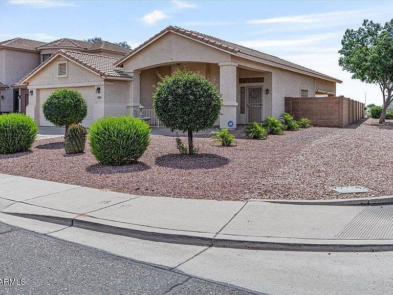 16679 W SAGUARO Lane photo 5