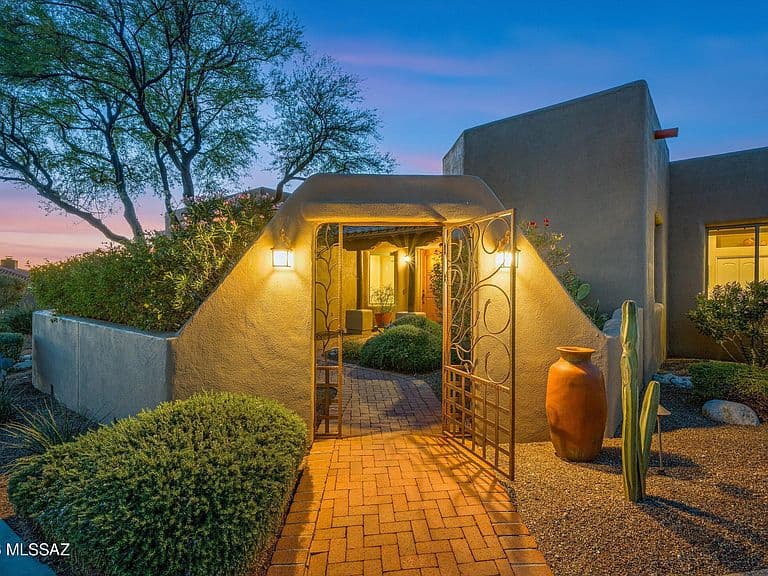 4337 N Sabino Mountain Dr photo 2