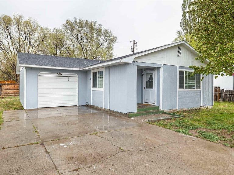 1850 18th Circle Dr photo 1