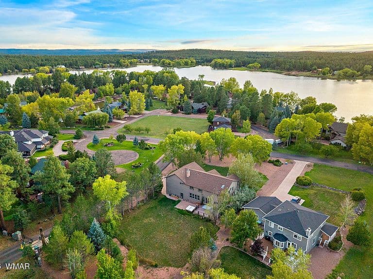 1445 Rainbow View Dr photo 5
