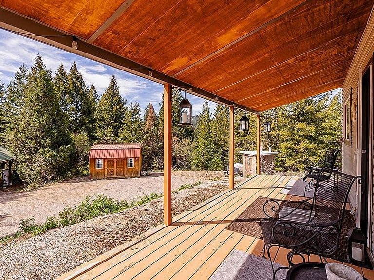 1831 Donnas Way photo 2