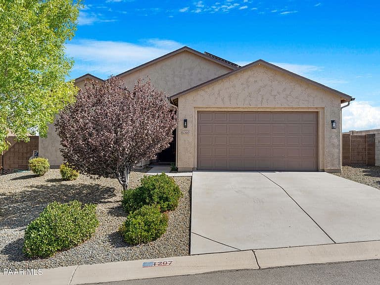 1207 Bainbridge Ln photo 1