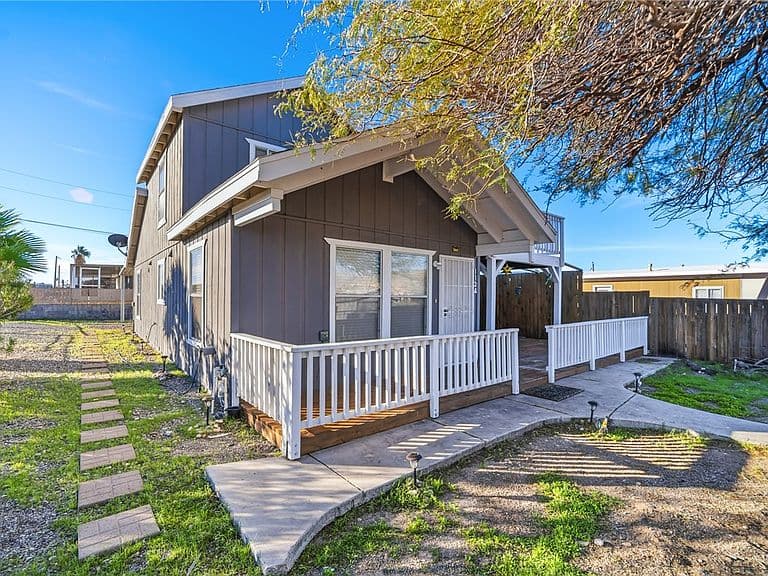 1124 Sahuaro Dr photo 5