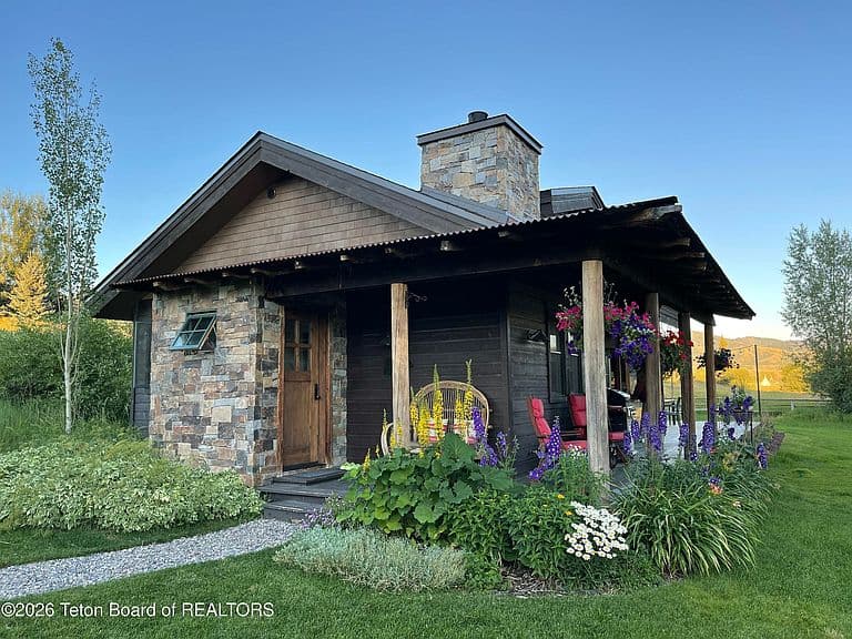 1300 W Preston Ln photo 5