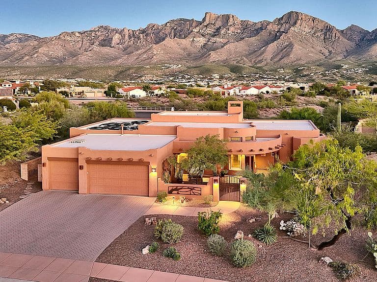 11158 N Pusch Ridge Vistas Dr photo 2