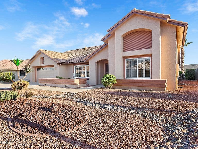 15013 W SENTINEL Drive photo 3