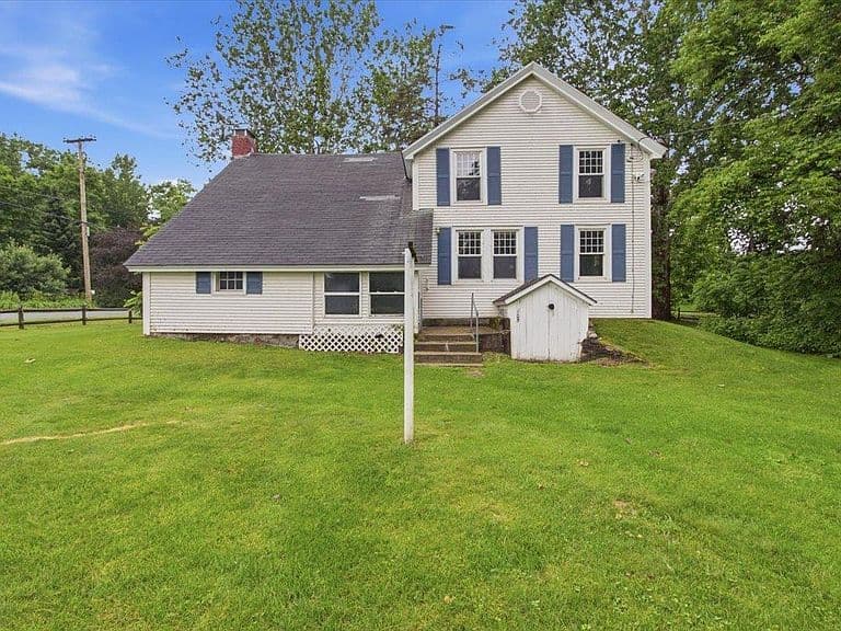 105 Hicks Avenue photo 1