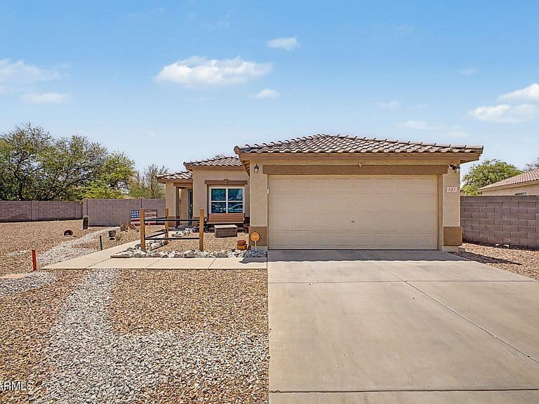 581 W JARDIN Loop photo 1