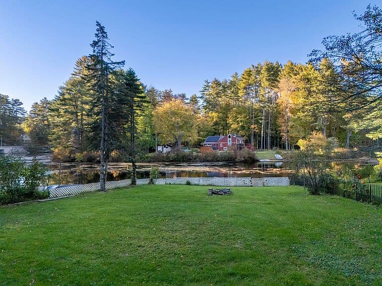 14 Emerald Drive photo 2