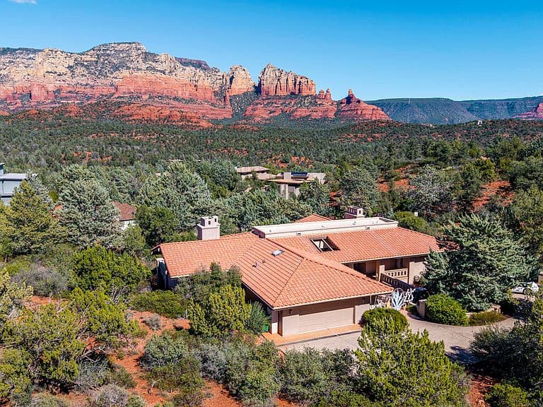 45 PAINTED CLIFFS Drive photo 2