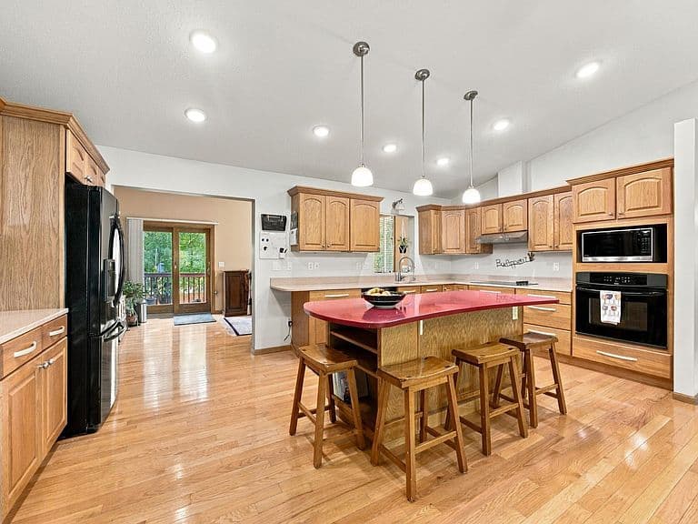 1115 Sommerset Dr photo 5