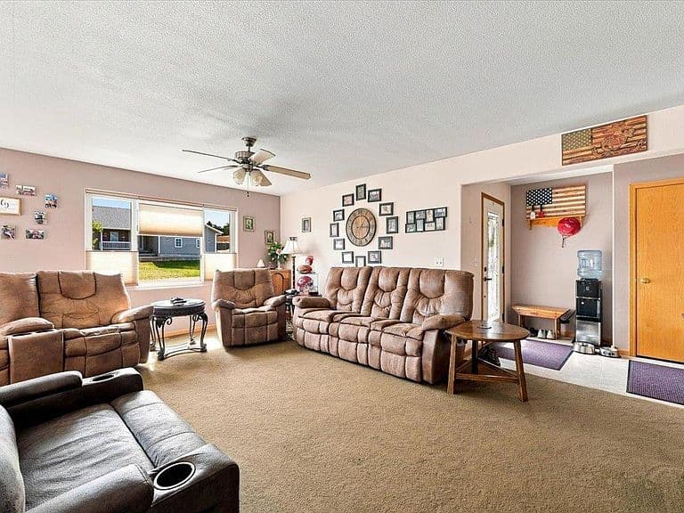 3506 Roughlock Ln photo 4