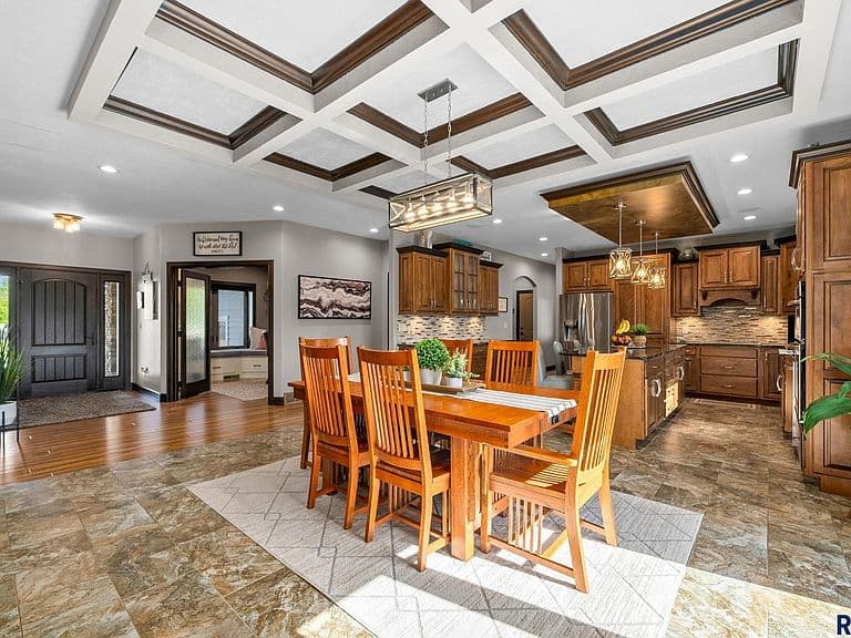 1301 Hyannis Port Ln photo 5