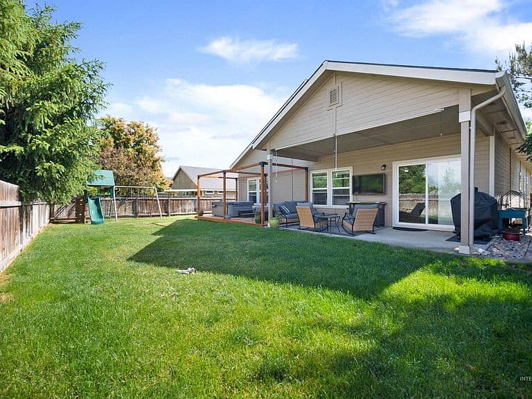 4589 S Denison Ave photo 5