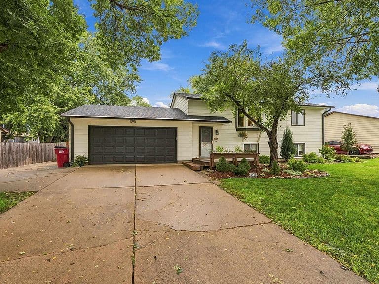 6219 W Coughran Ct photo 1