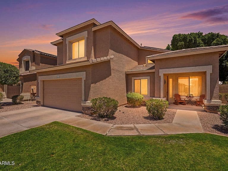 8242 W MELINDA Lane photo 3