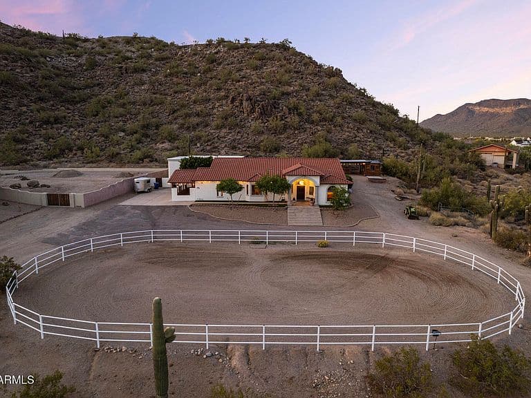 1500 N CRISMON Road photo 2