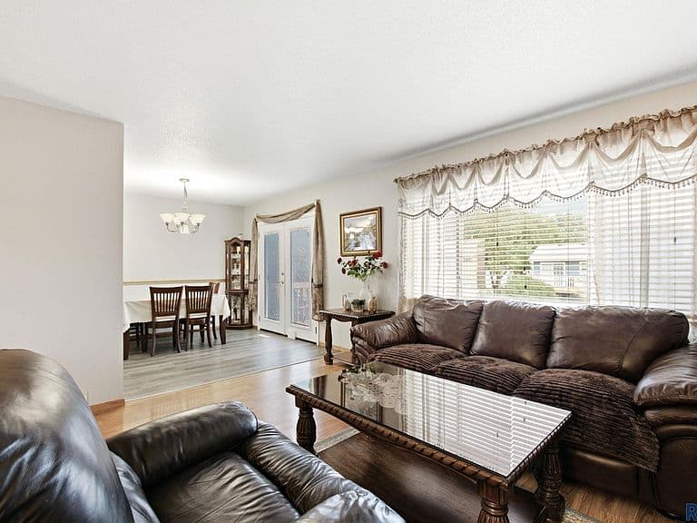 5505 W Abbey Ln photo 3