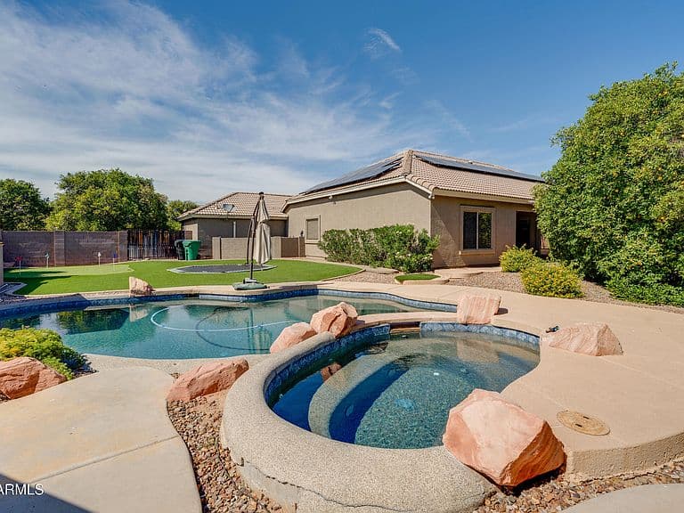 4335 E FOX Circle photo 4