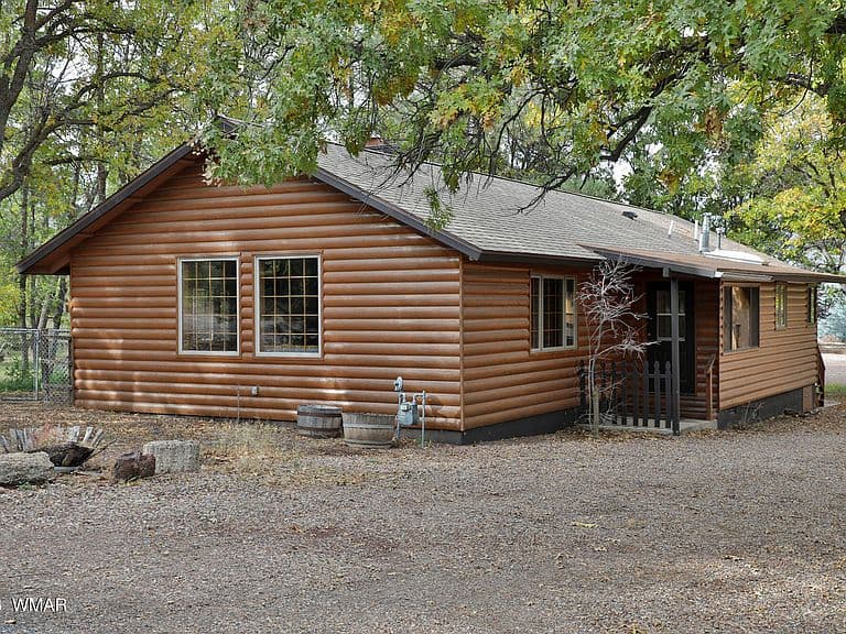774 W Woodland Lake Rd photo 1