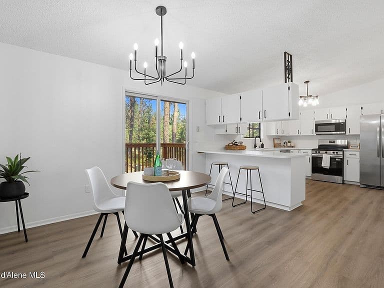 200 S Cottonwood Ct photo 3