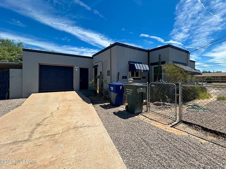 501 E Yavapai Rd photo 1