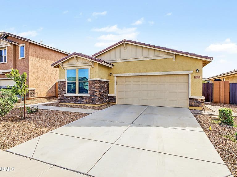 41263 W ELM Drive photo 2