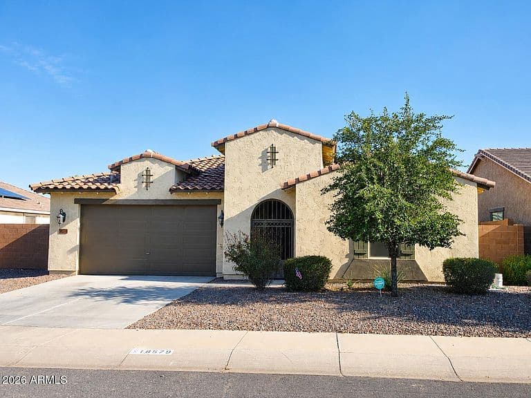 18579 W PIERSON Street photo 2
