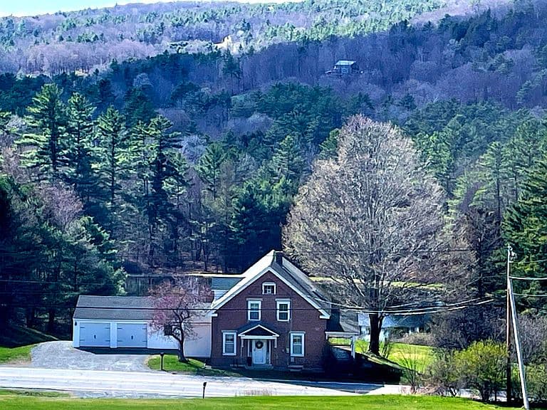 992 Route 120 photo 1