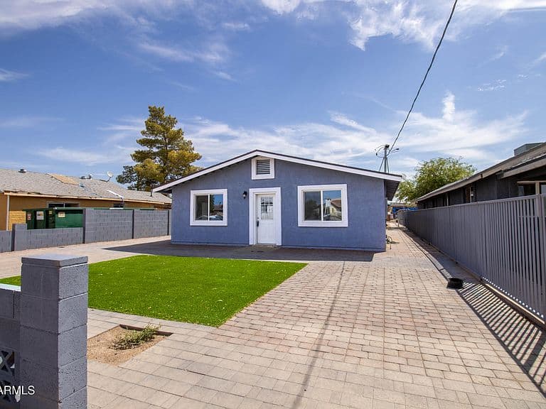 311 N D Street photo 2