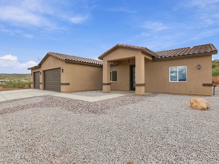 1635 Avenida Calamar photo 2