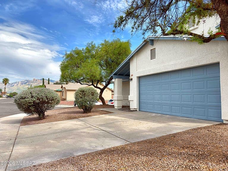 2741 W Camino Llano #2741 photo 2