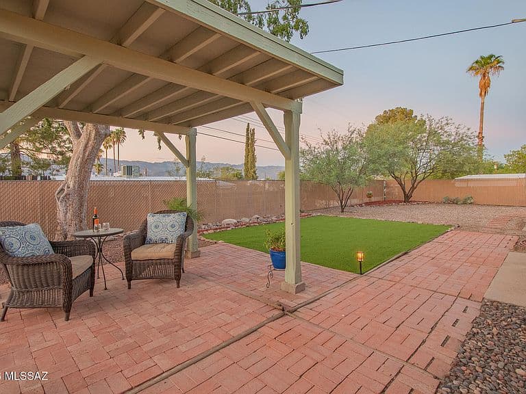 6965 E Luana Dr photo 3