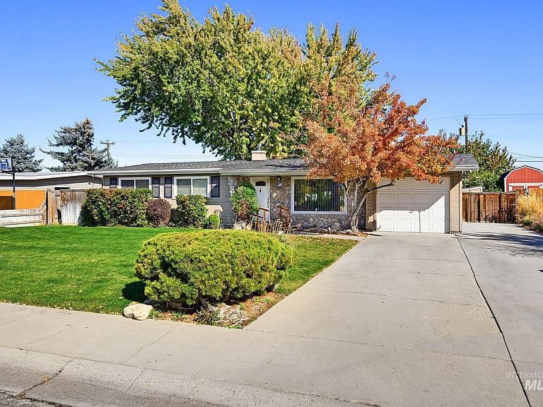 7800 W Wesley Dr photo 2