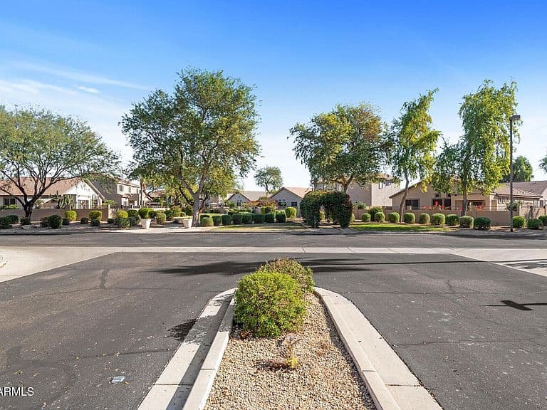 14287 W CORA Lane photo 4