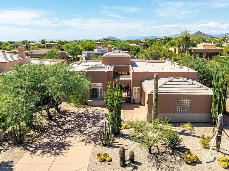 11156 E DALE Lane photo 3