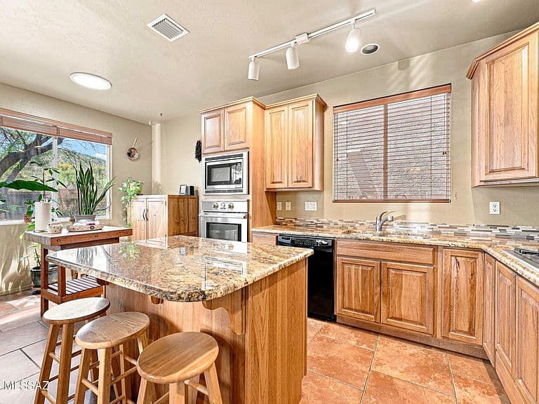 3001 W Desert Glory Dr photo 5