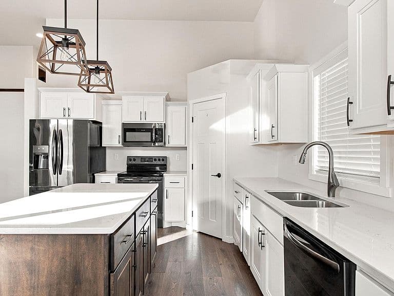 2154 65th Ave S photo 4