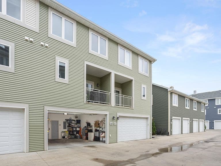 503 33rd Way E #B photo 3