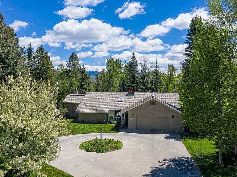 204 Ramona Ln photo 1