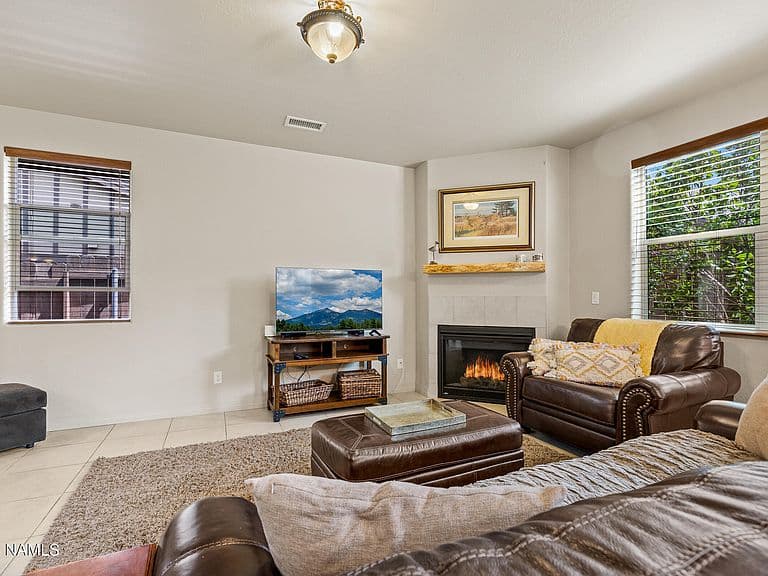 2518 W Pollo Cir photo 4