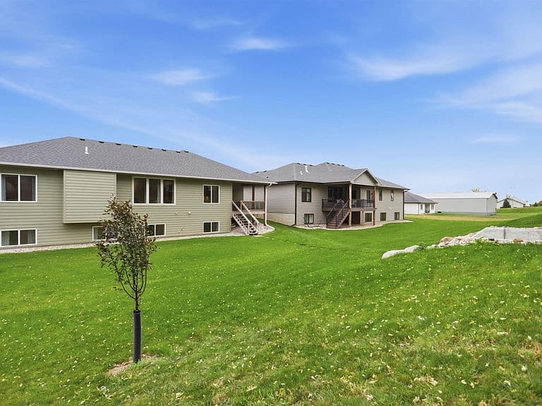 2205 S Saddle Ridge Dr photo 1