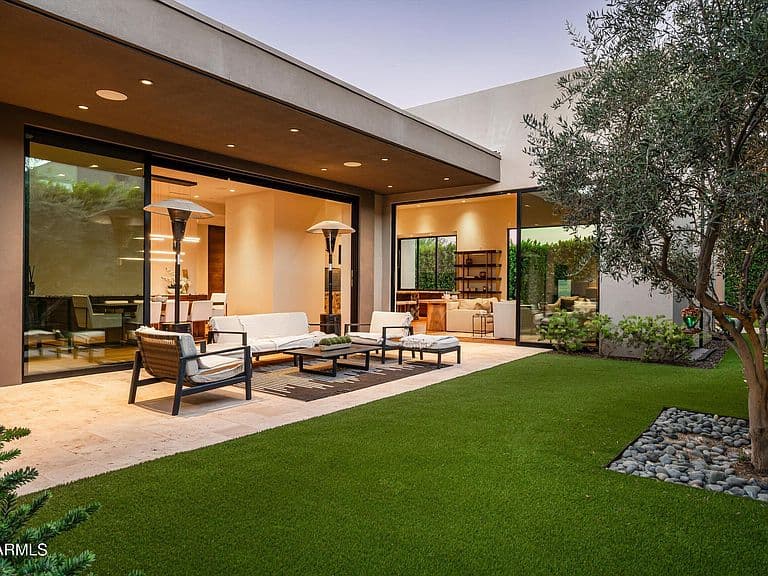 6893 E CACTUS WREN Road photo 3