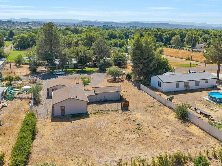 1850 N MONDALE Lane photo 2